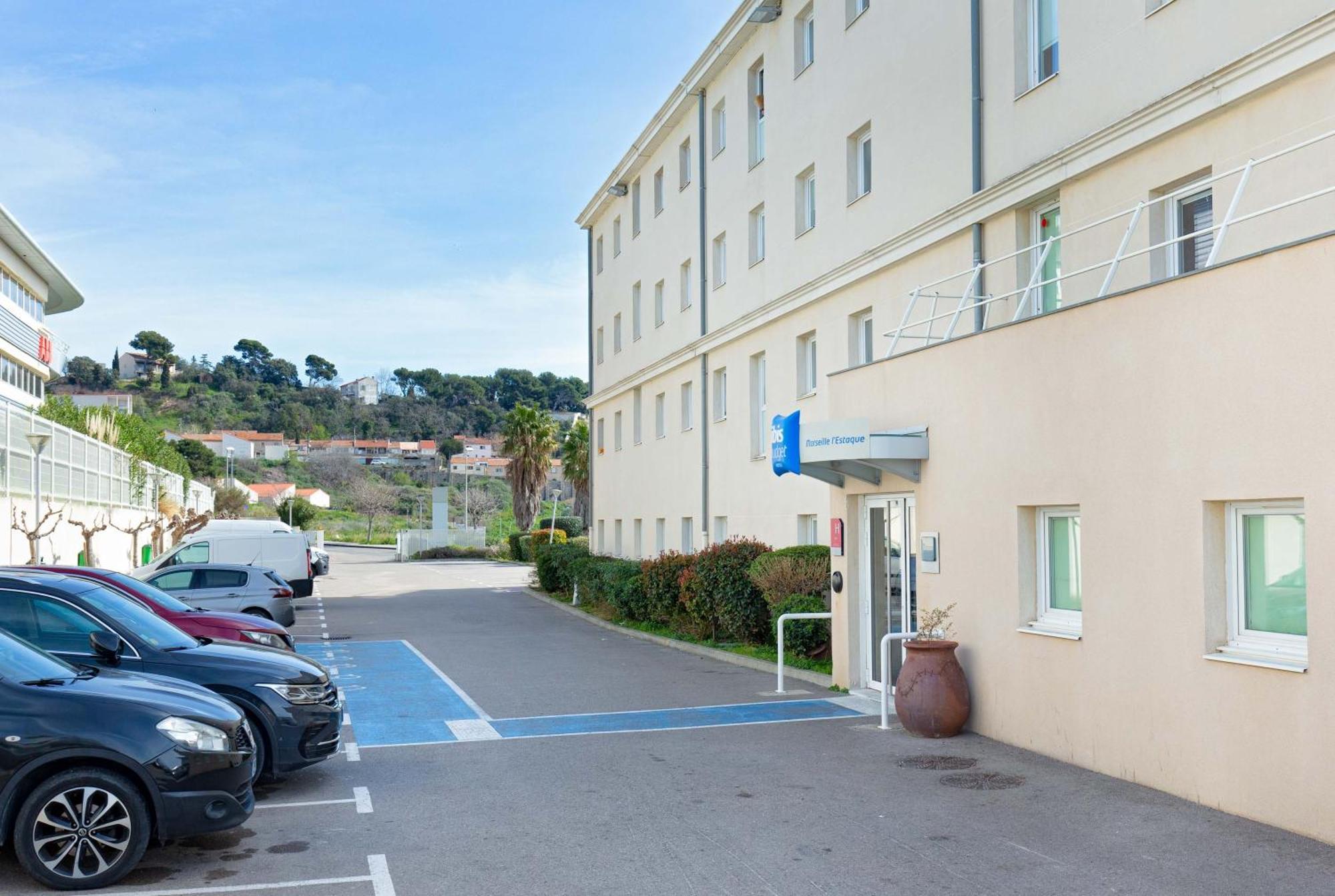 ホテル イビス バジェット マルセイユ レスタック エクステリア 写真